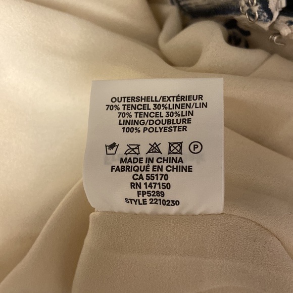 Cropped Flowy Floral Trousers - Picture 4 of 4